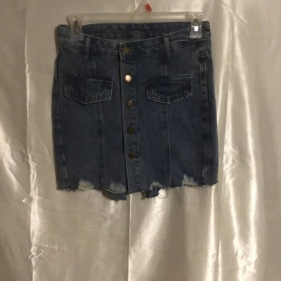Shein Romwe Unfinished Raw Hem  Destroyed Button Down Pocket Jean Denim Skort M - Picture 1 of 7